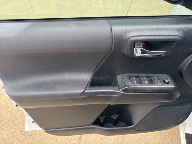 2016 Toyota Tacoma SR