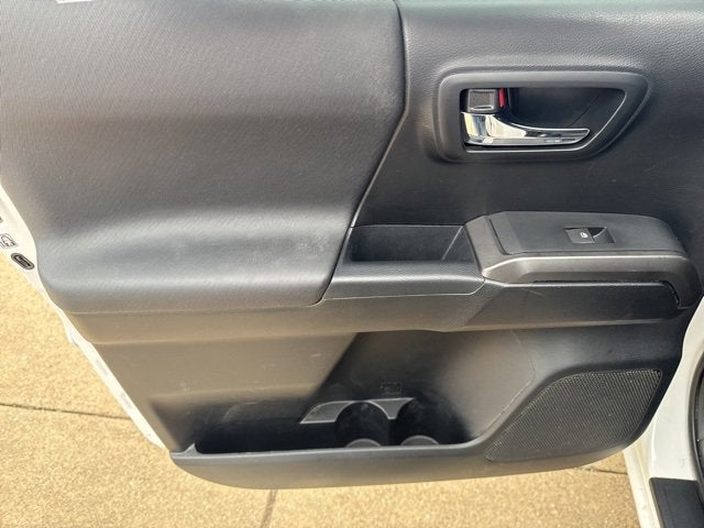 2016 Toyota Tacoma SR