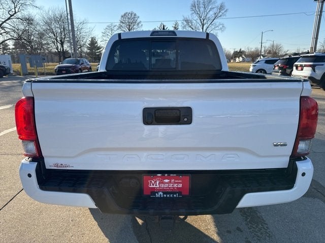 2016 Toyota Tacoma SR