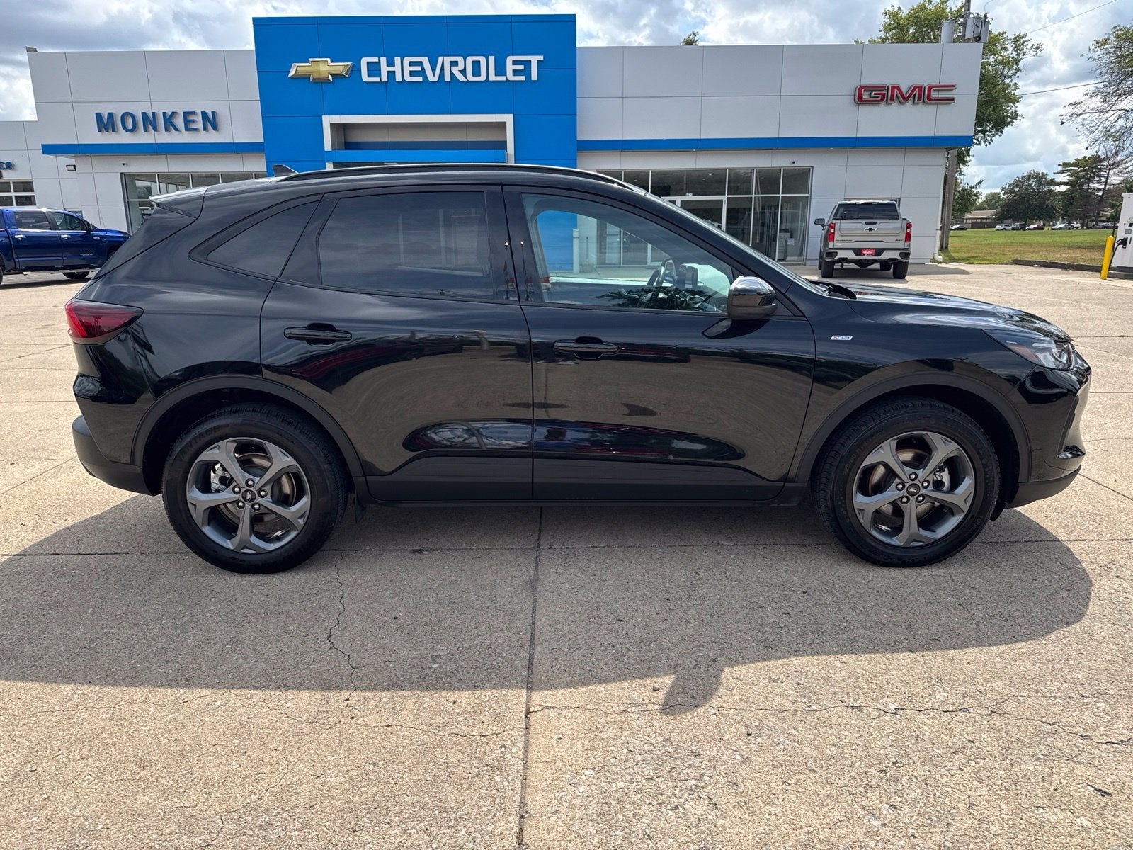 2025 Ford Escape ST-Line Select