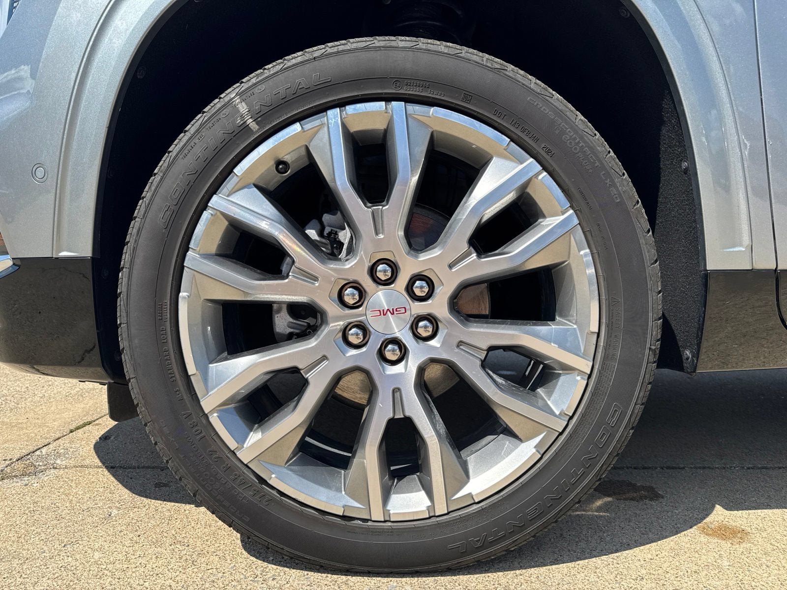 2024 GMC Acadia Denali