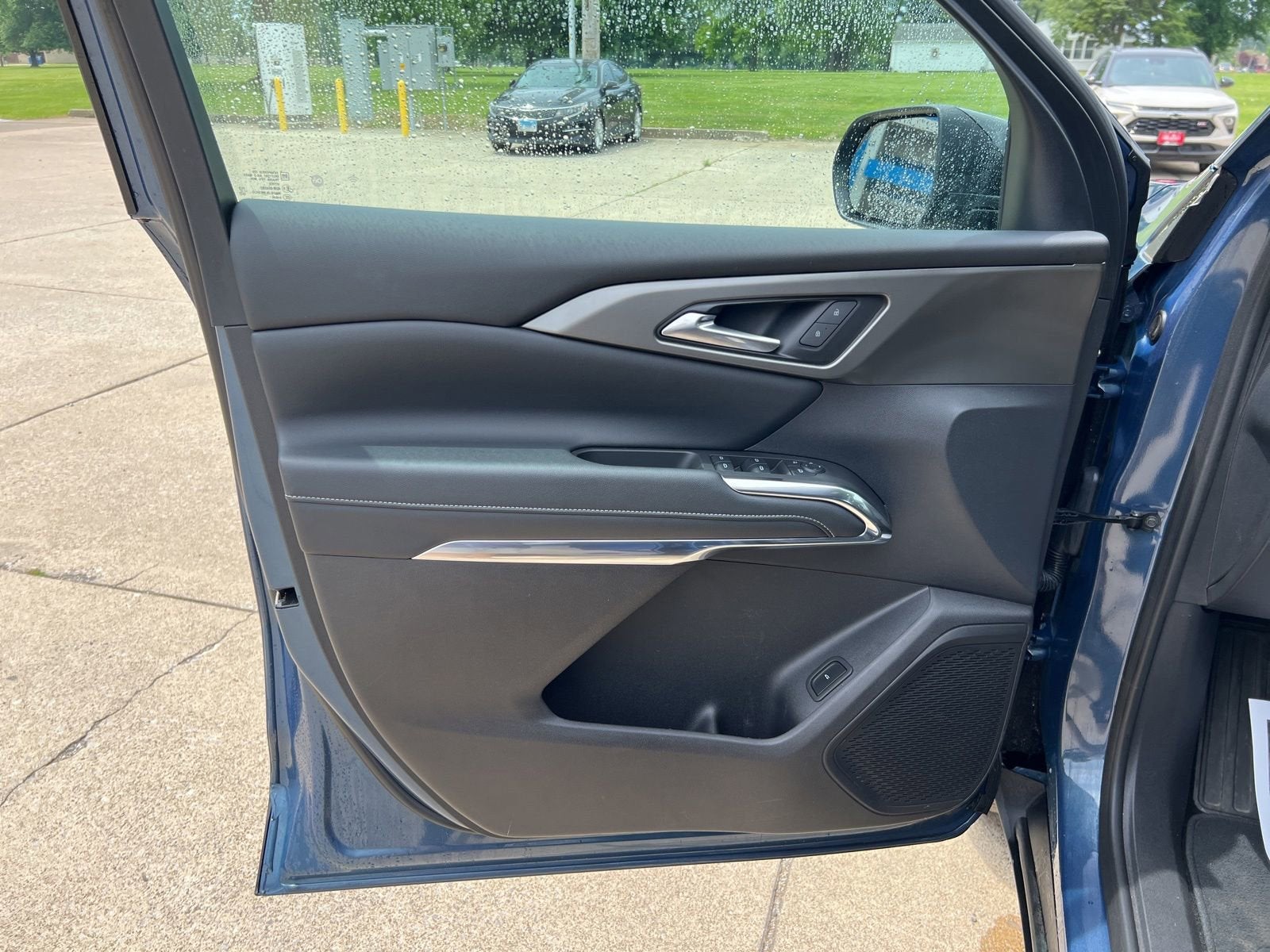 2024 Chevrolet Traverse LS