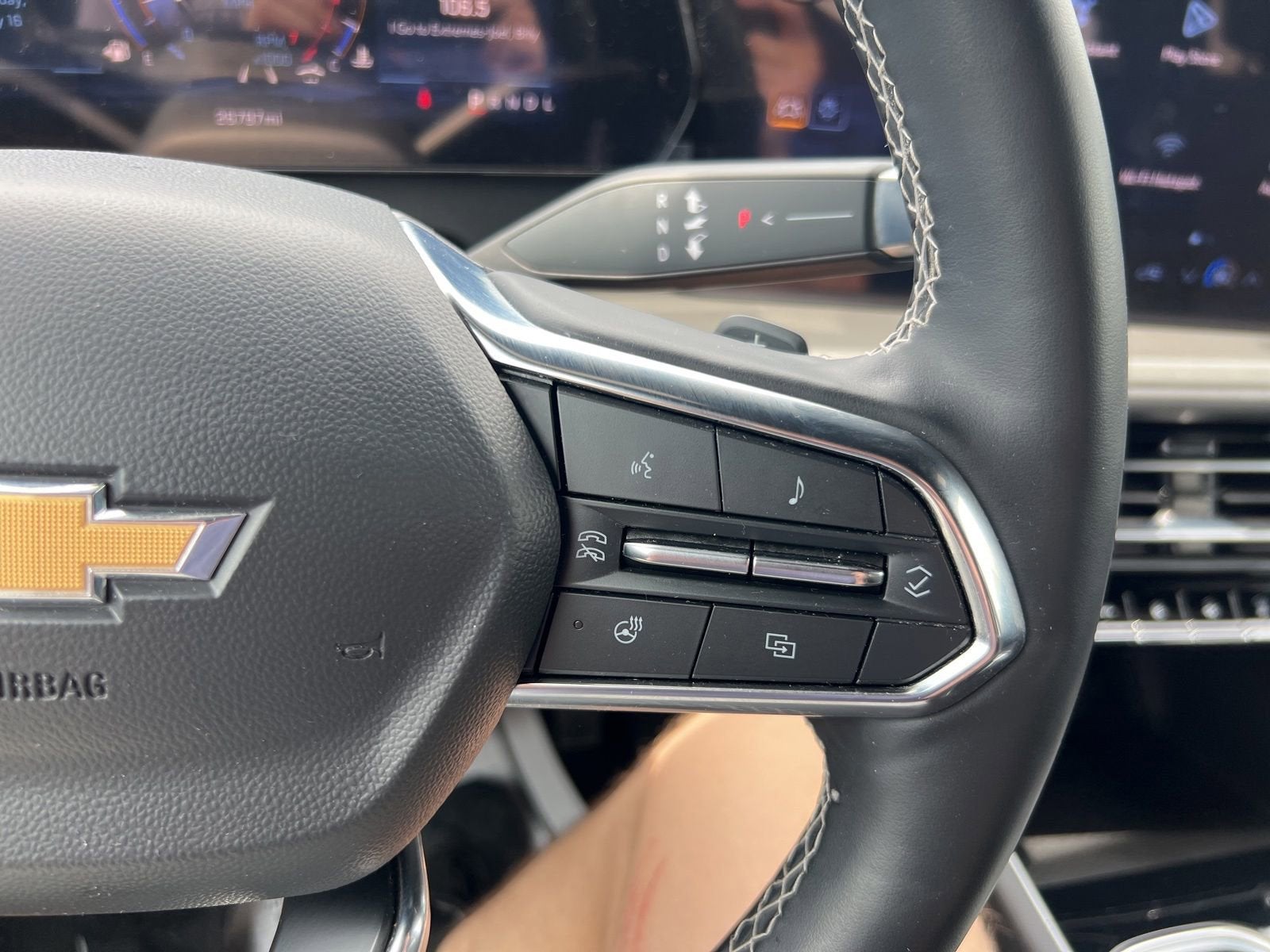 2024 Chevrolet Traverse LS