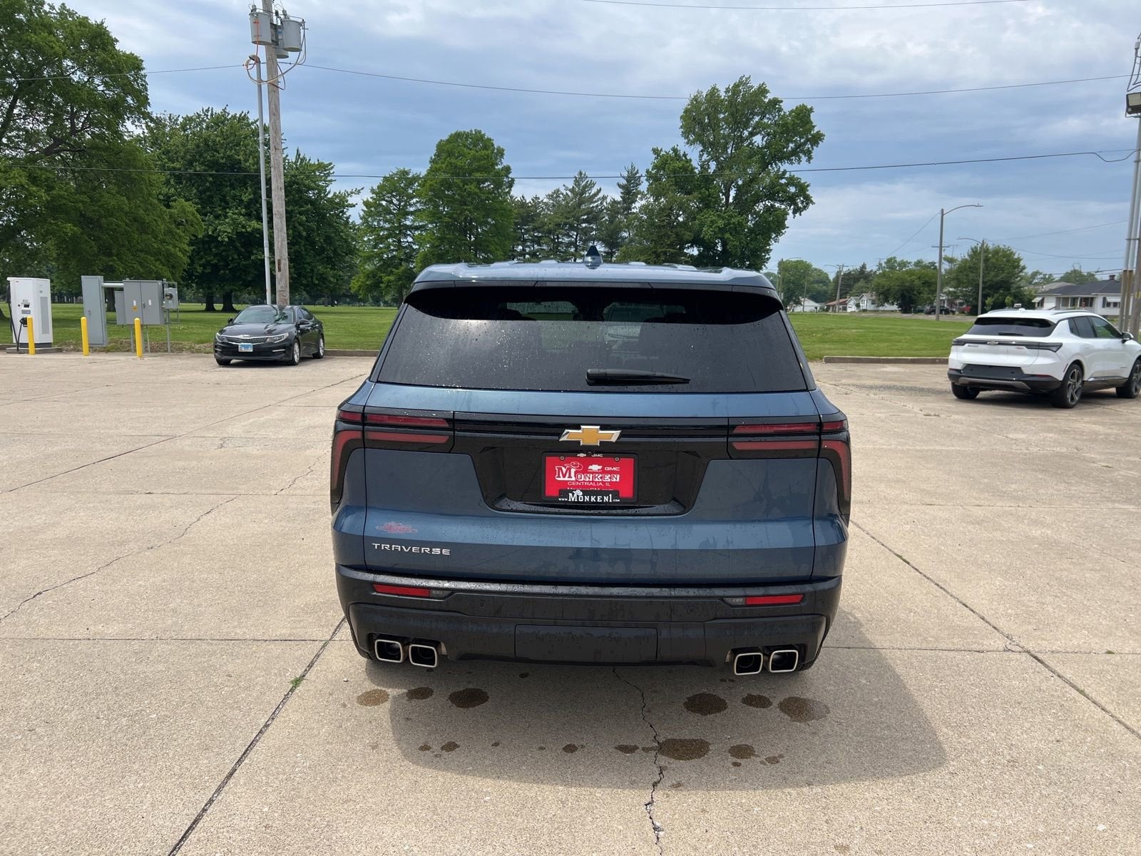 2024 Chevrolet Traverse LS