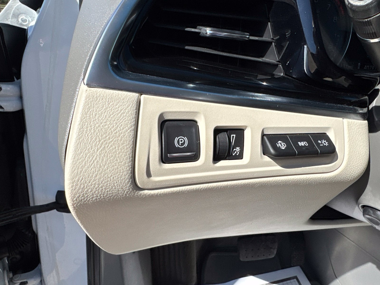 2023 Cadillac XT6 FWD Premium Luxury