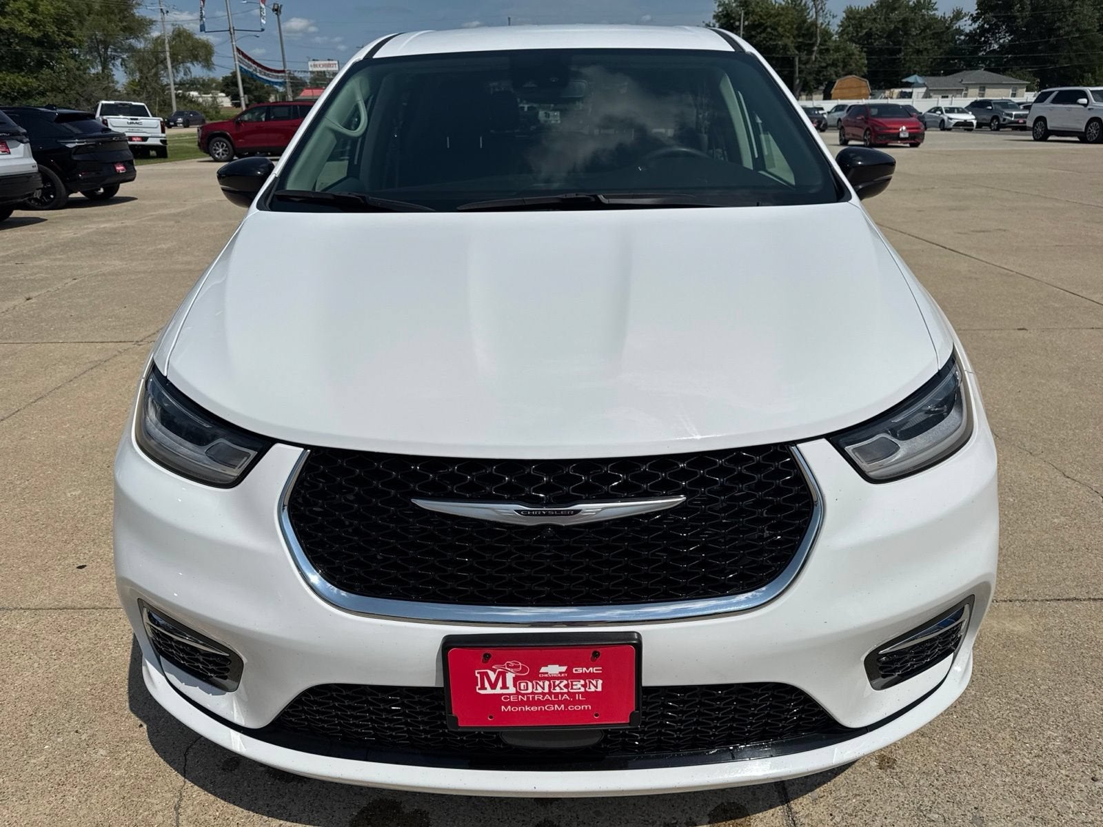 2024 Chrysler Pacifica Touring L