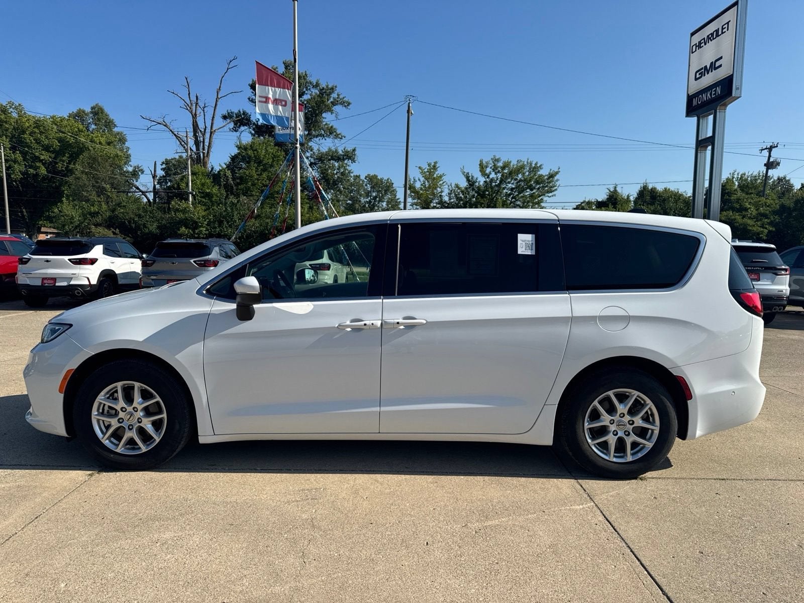2023 Chrysler Pacifica Touring L