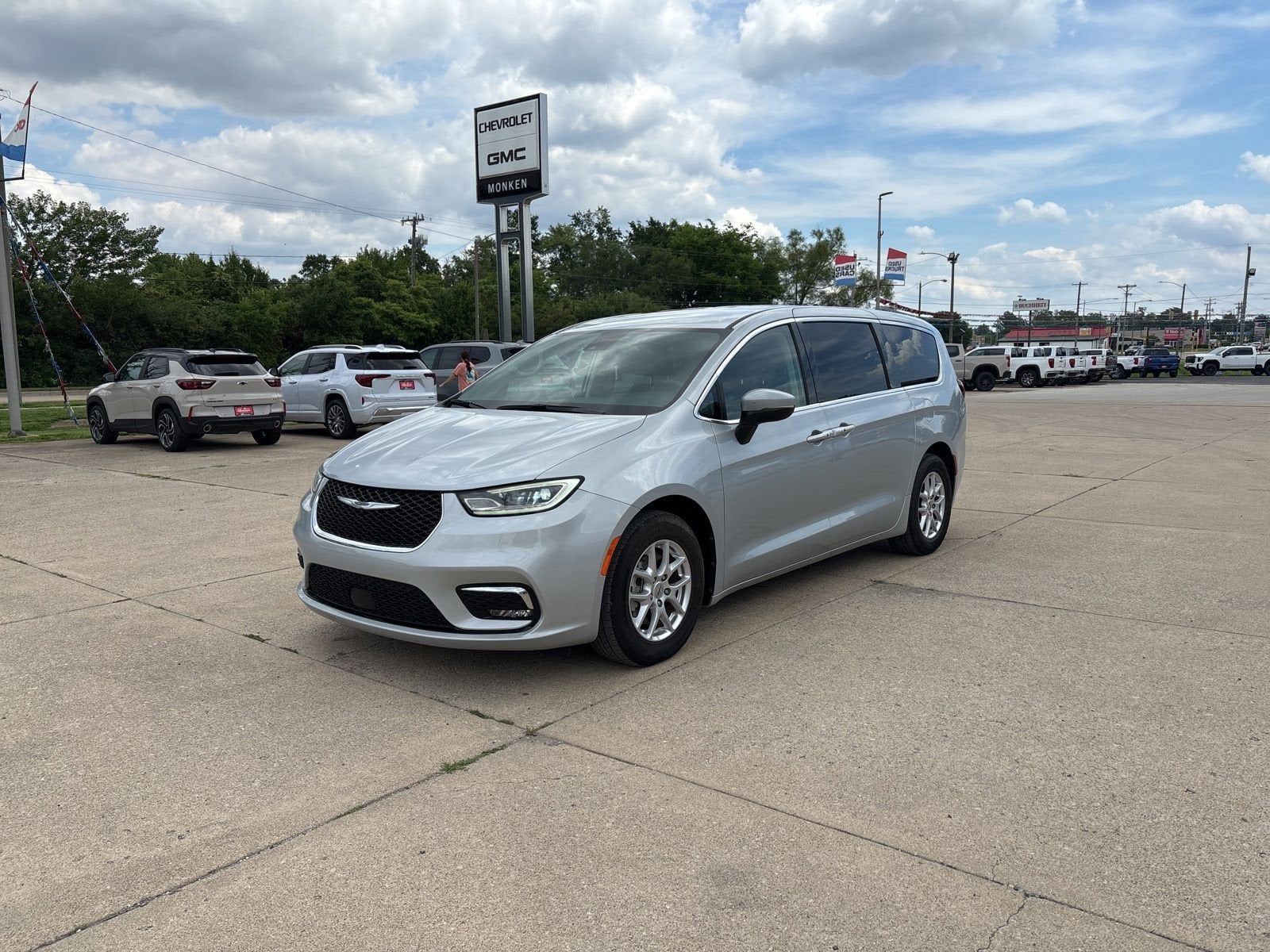 2023 Chrysler Pacifica Touring L