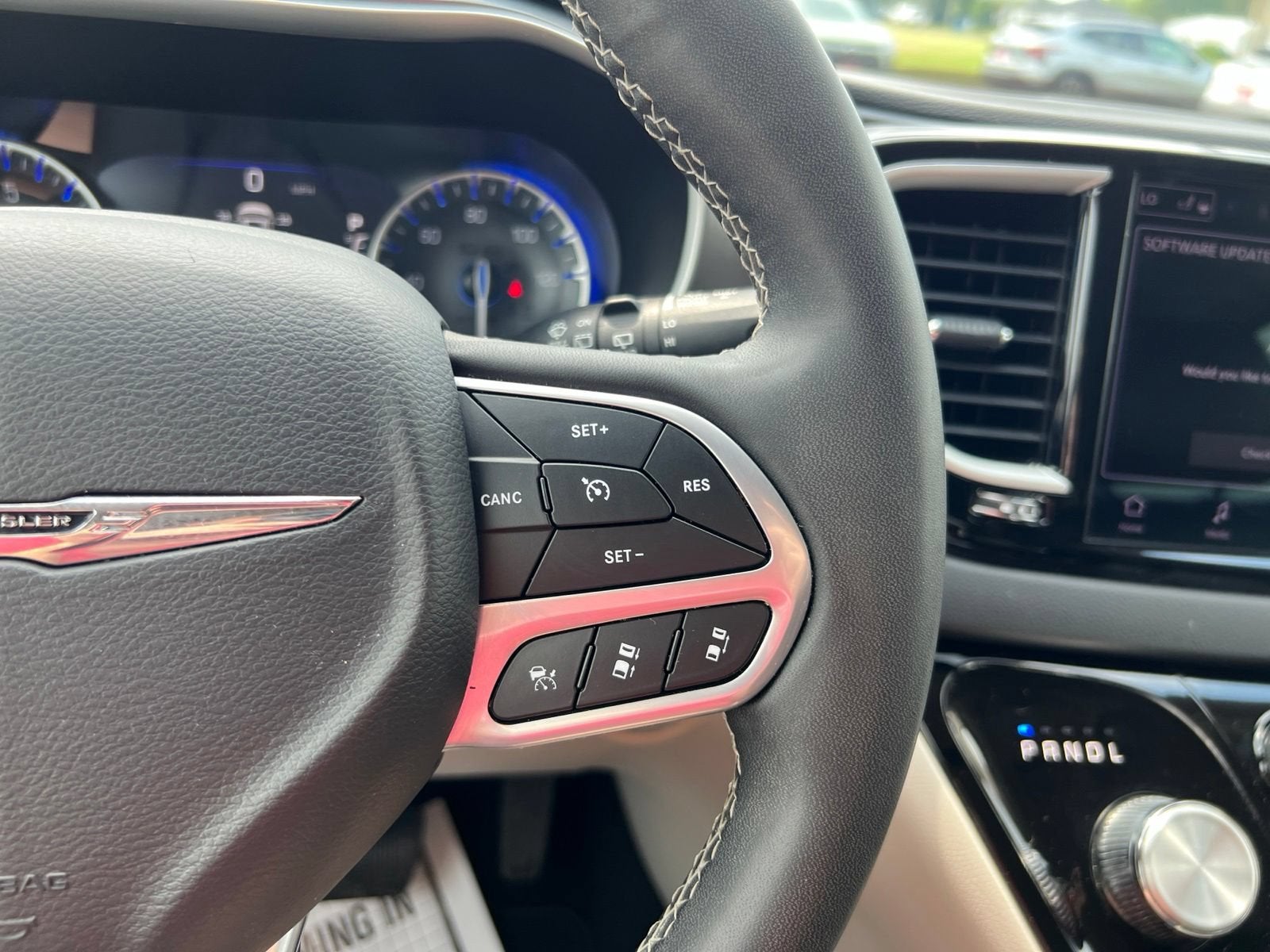 2023 Chrysler Pacifica Touring L