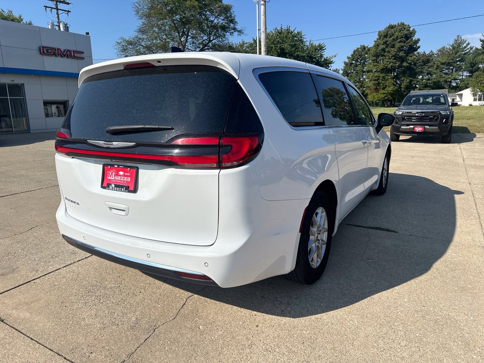 2024 Chrysler Pacifica Touring L