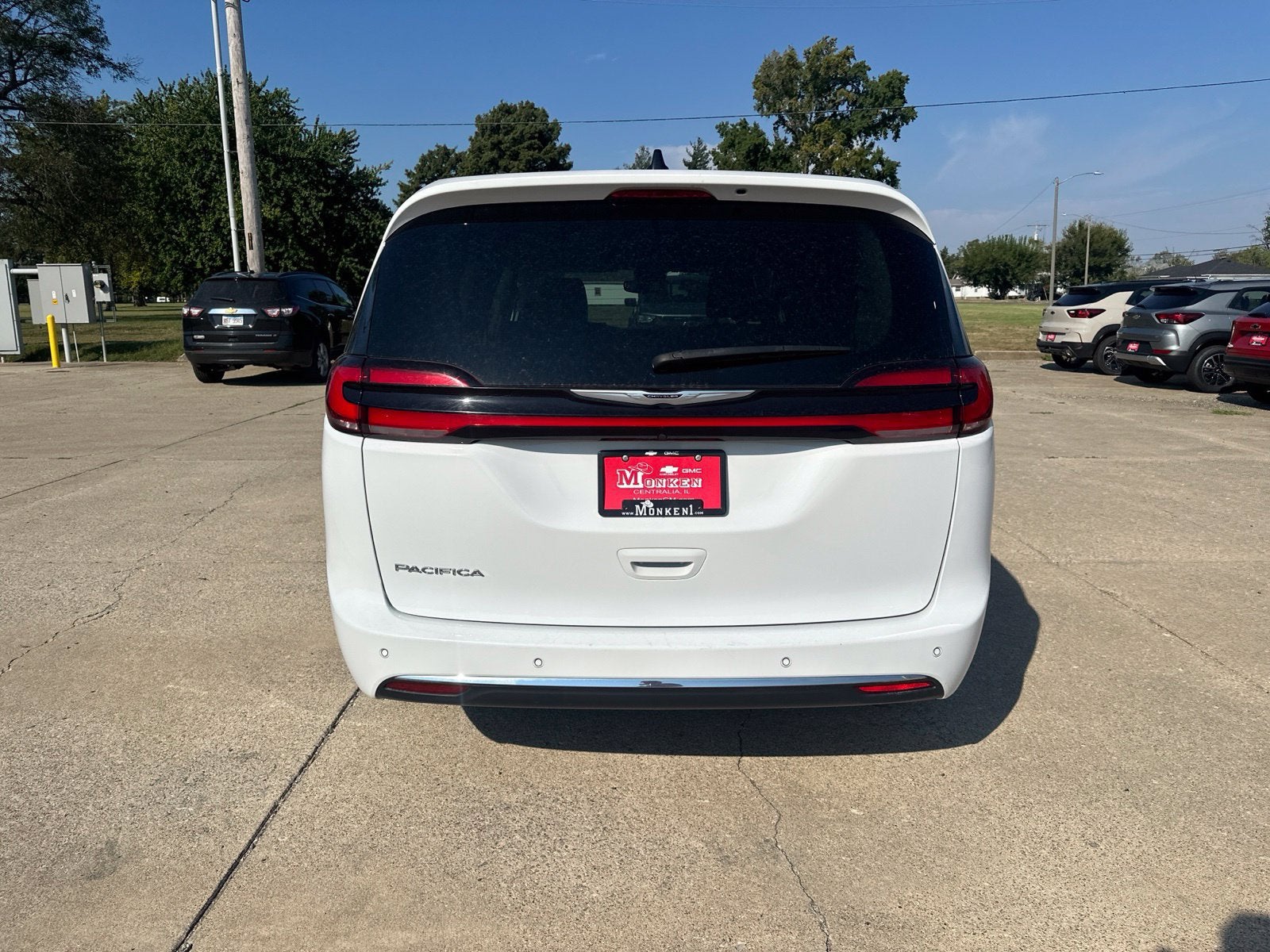 2024 Chrysler Pacifica Touring L