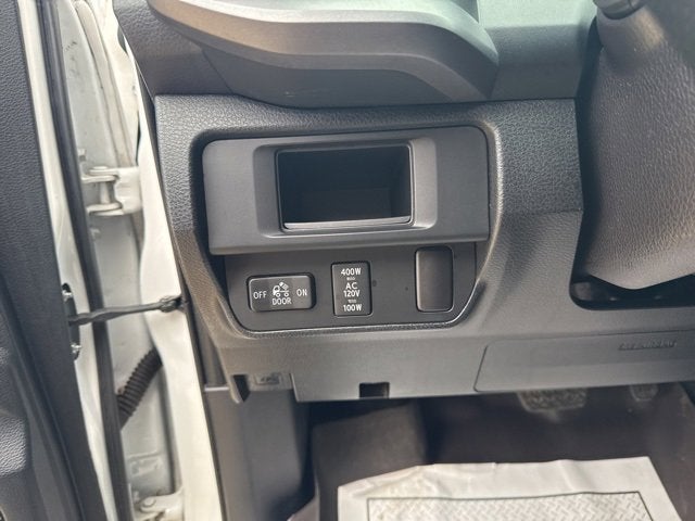 2016 Toyota Tacoma SR