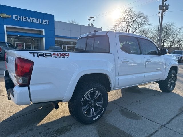 2016 Toyota Tacoma SR