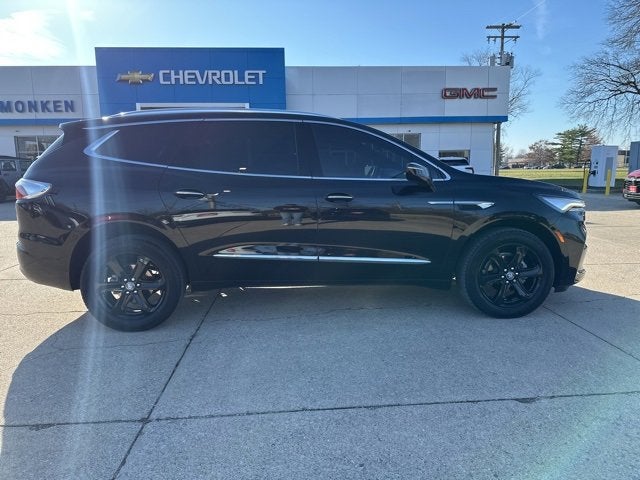 2023 Buick Enclave Essence