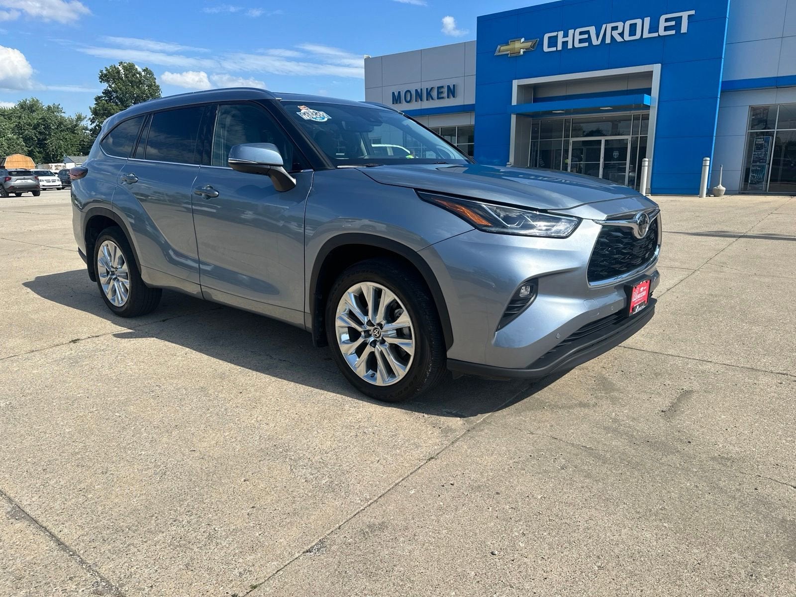 2024 Toyota Highlander LE