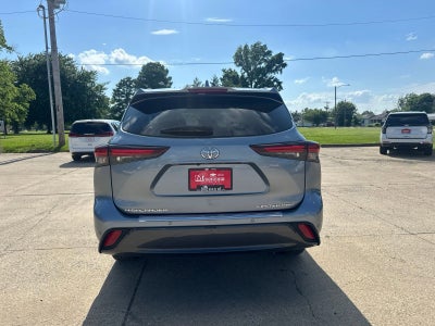 2024 Toyota Highlander LE
