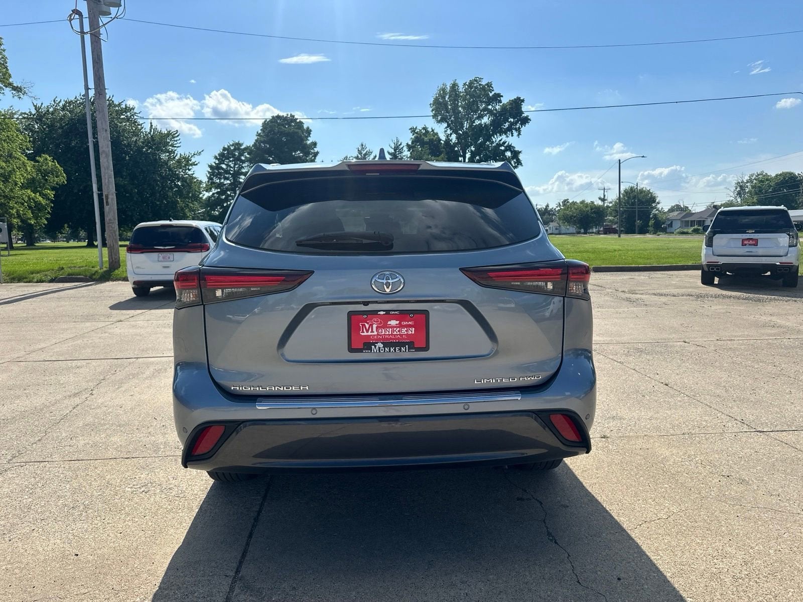 2024 Toyota Highlander LE