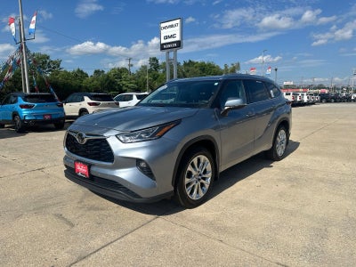 2024 Toyota Highlander LE