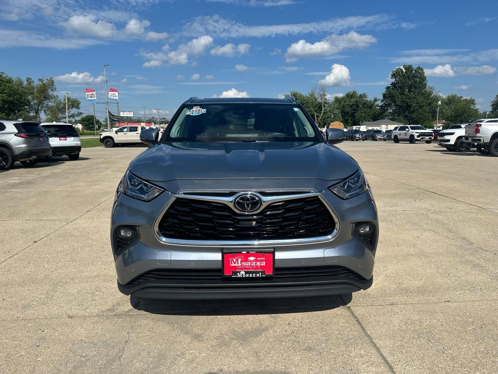 2024 Toyota Highlander LE